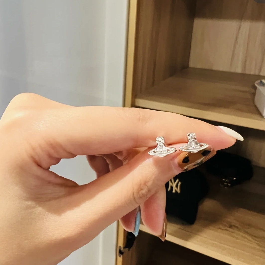 PRE-ORDER) VIVIENNE WESTWOOD OSLO 925 SILVER EARRINGS