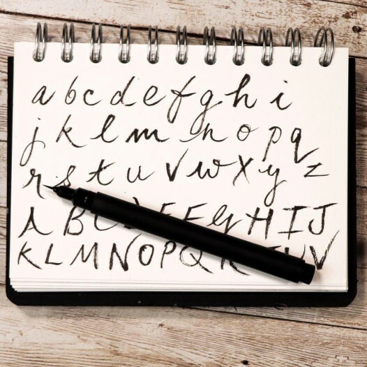 uni PIN 防水代針筆 EFB 極細軟毛筆｜日本三菱