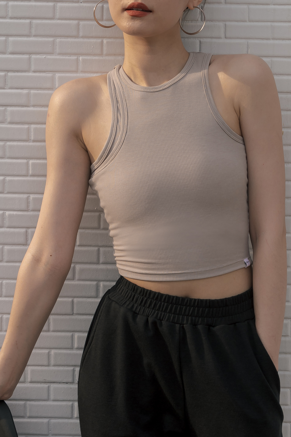 羅紋設計感削肩背心- 米杏