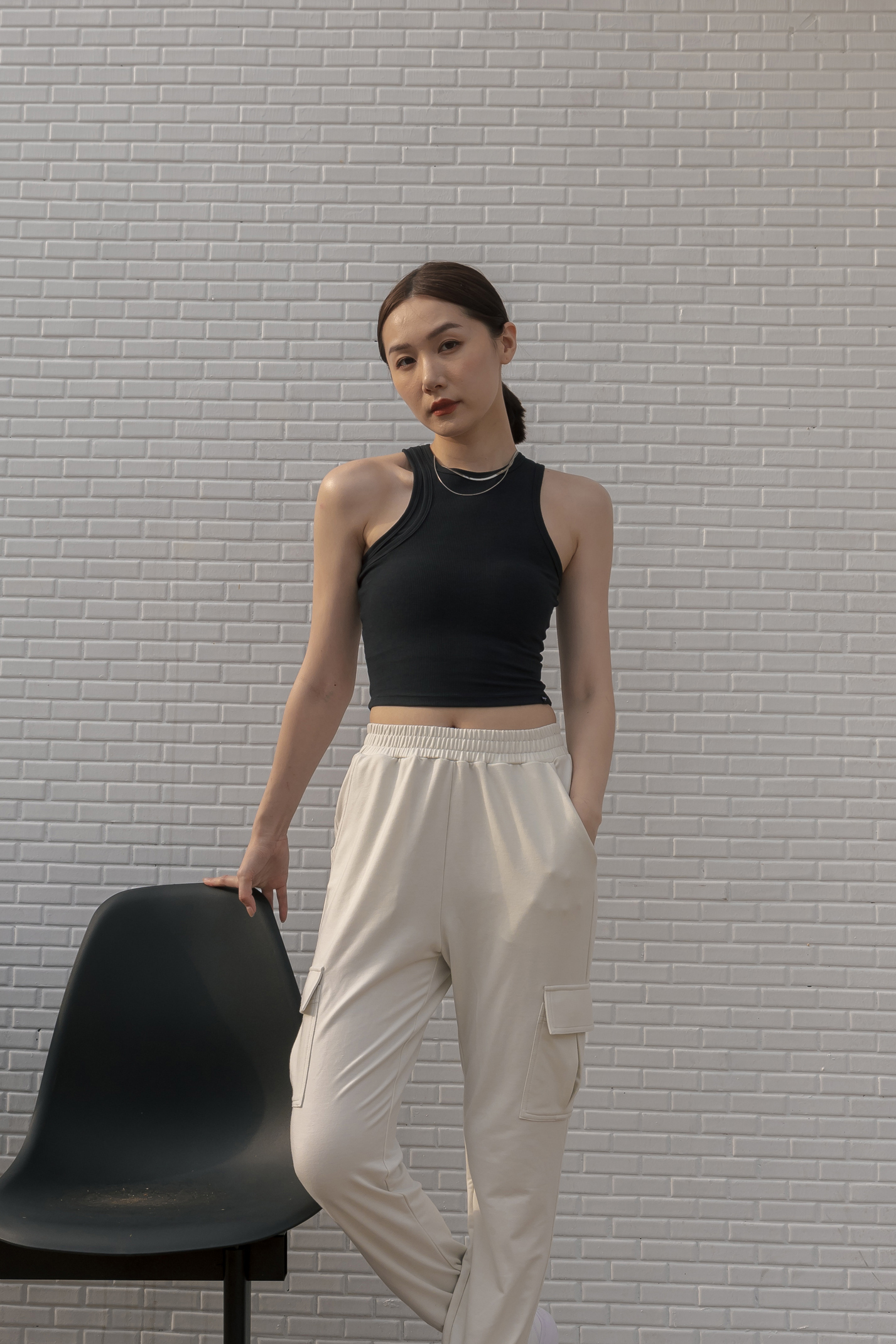 羅紋設計感削肩背心- 黑