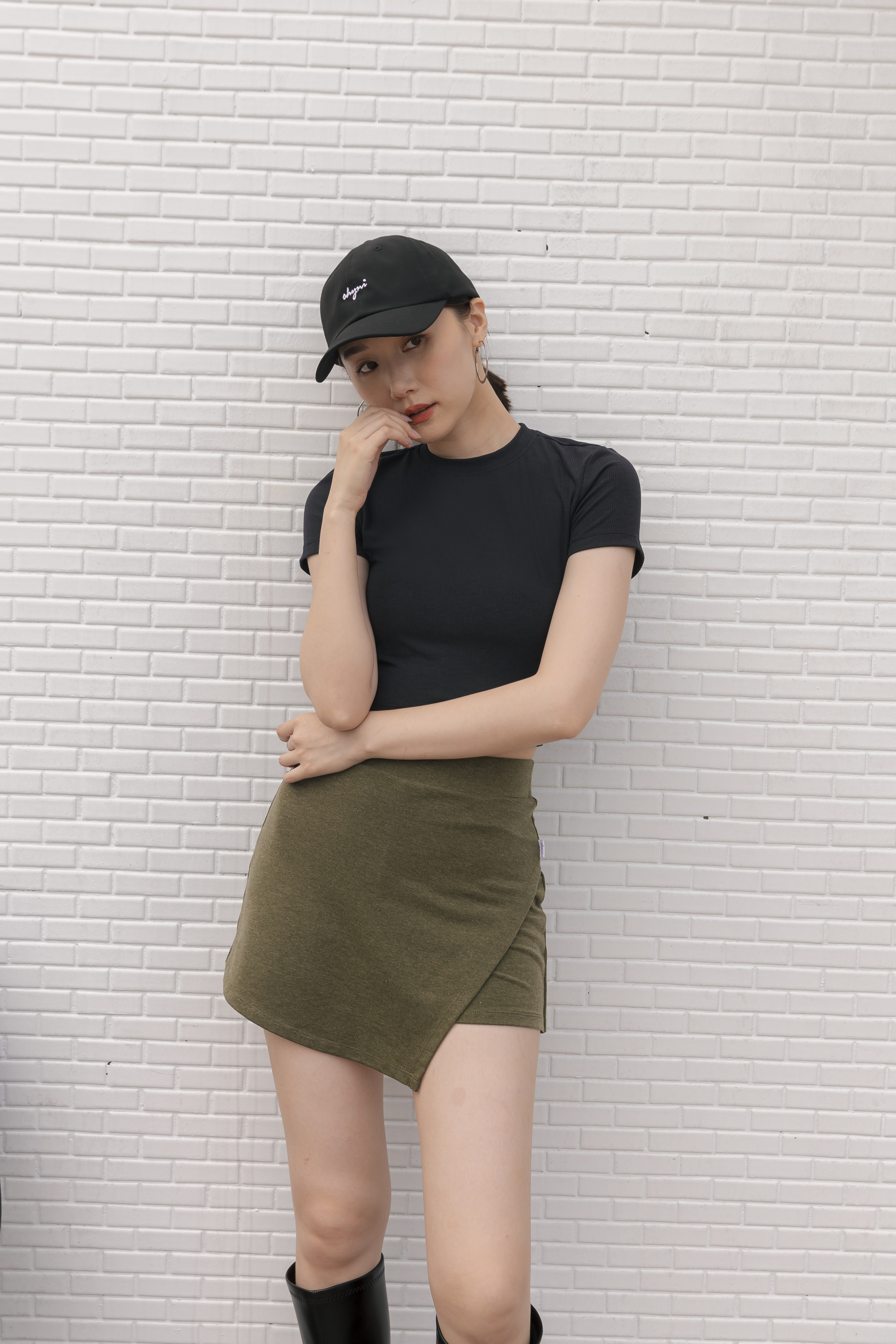 羅紋合身短版上衣- 黑