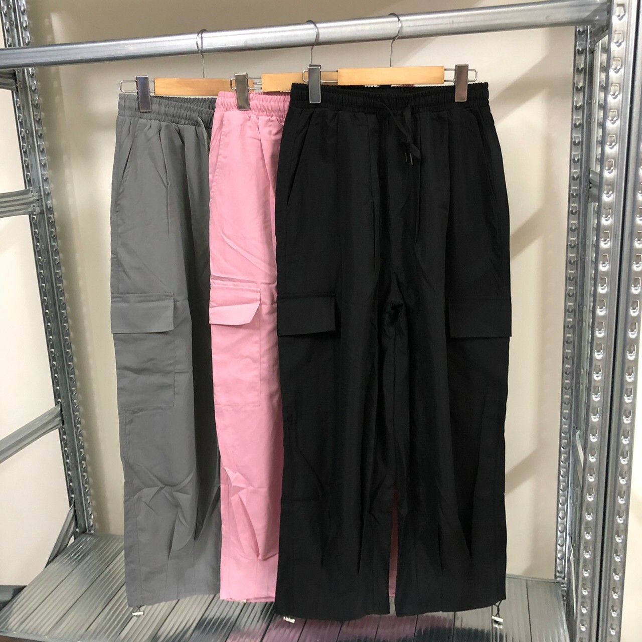 鬆緊綁帶工裝繭形寬褲 D156