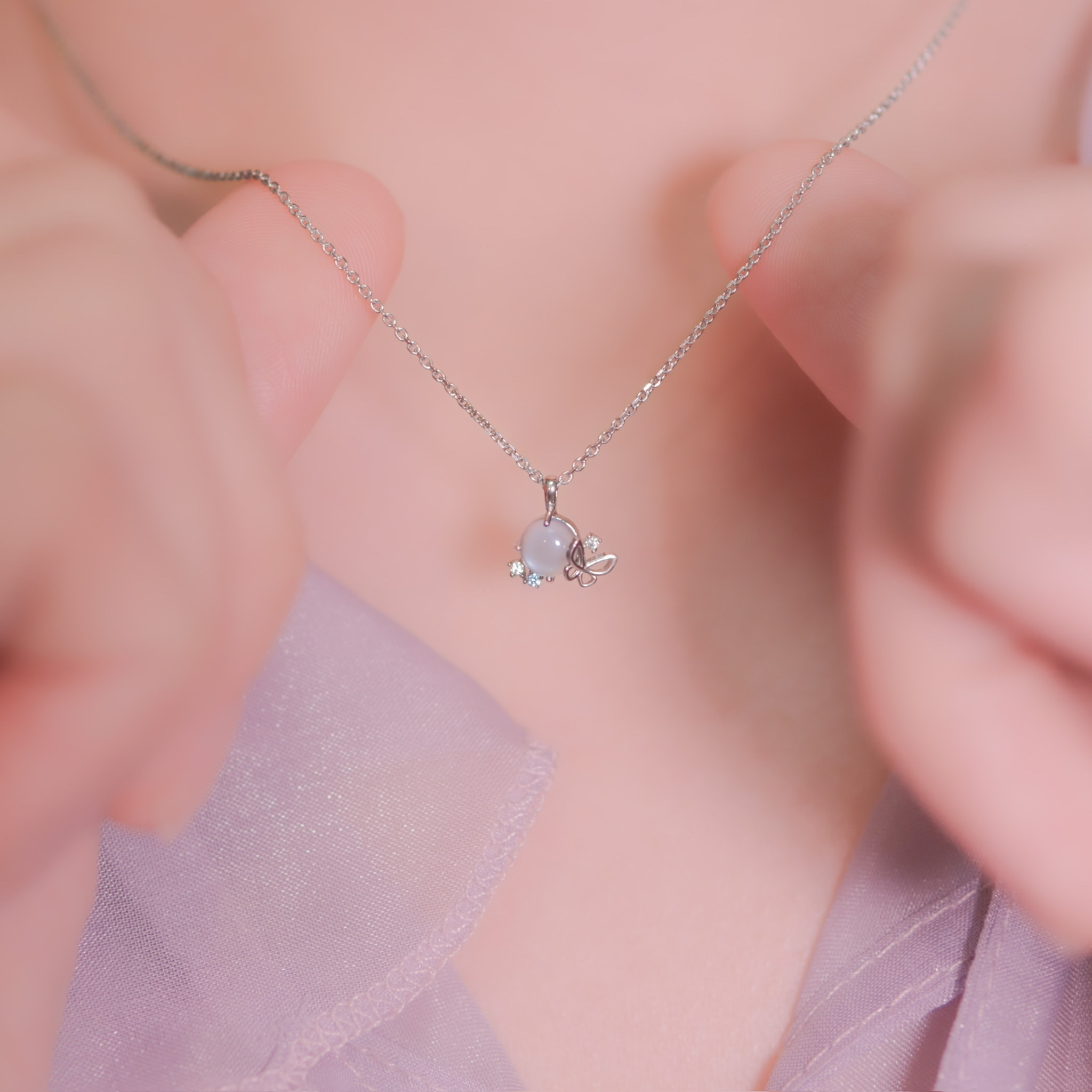 | 925 Silver・ White Gold  | Little Glacier And Butterfly Necklace | NE0429 |