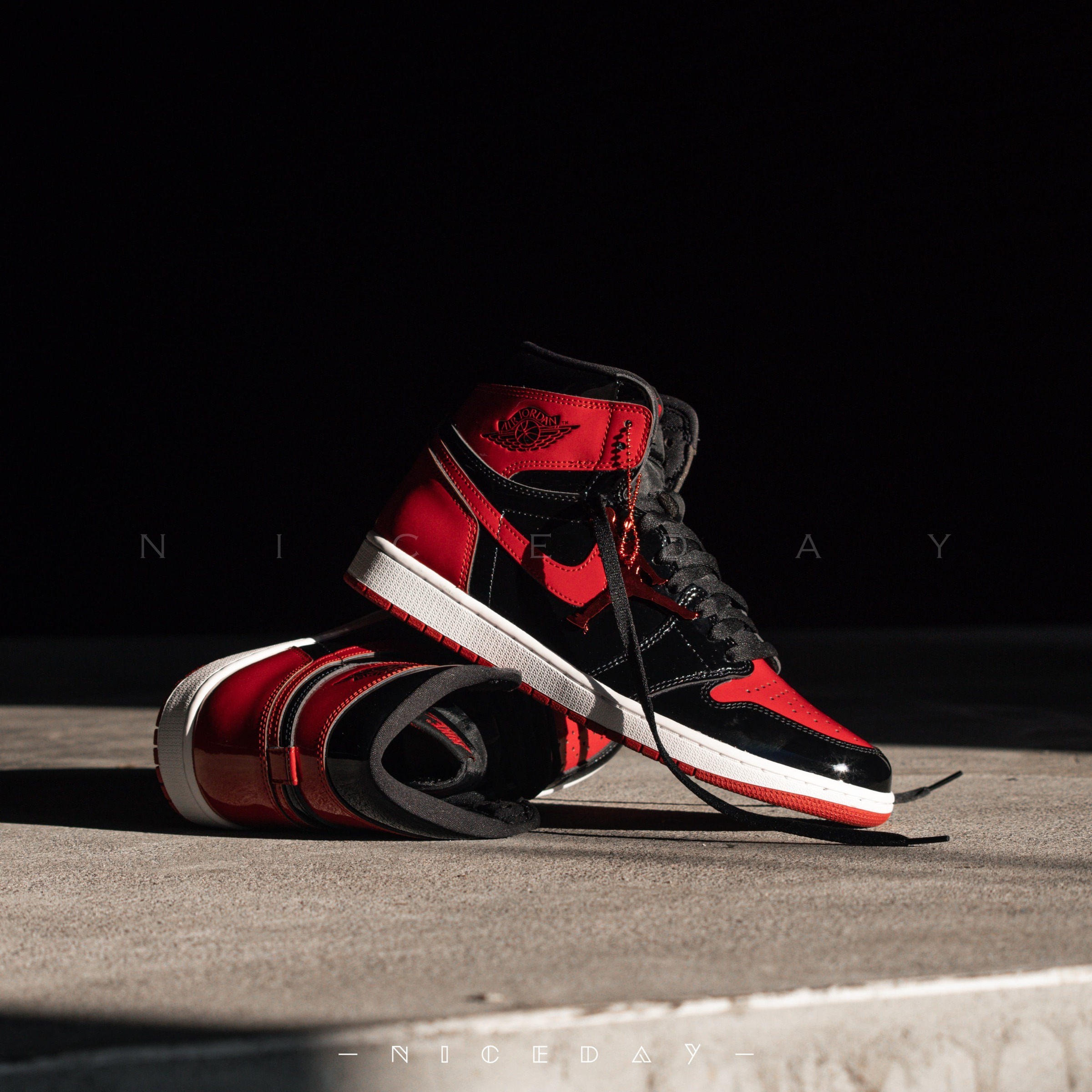 Nike Air Jordan 1 High OG Patent Bred 25.5cm 555088-063-
