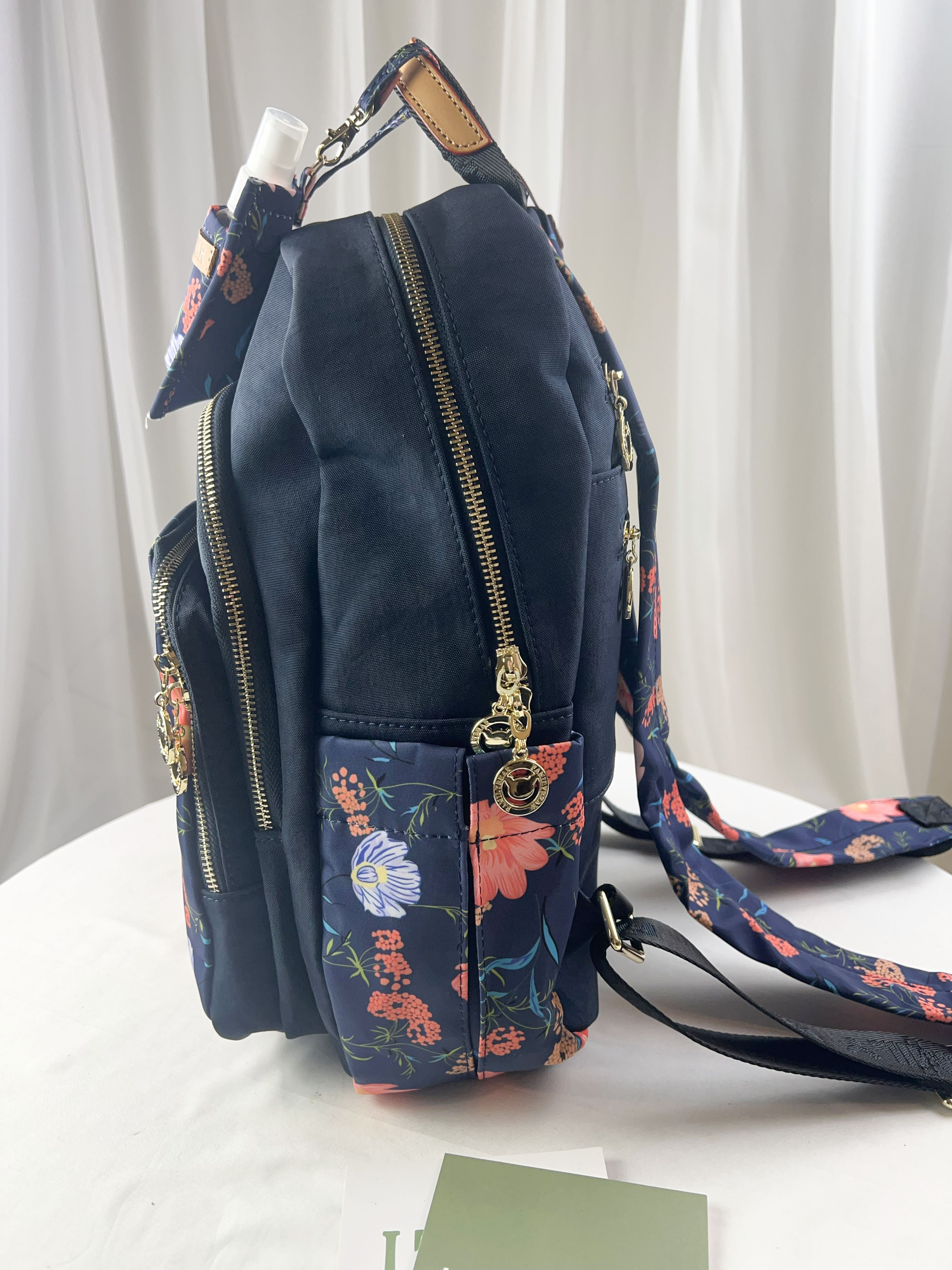 GOODS 藍橙花拼色防潑水後背包 附酒精保護套+酒精瓶  #2847