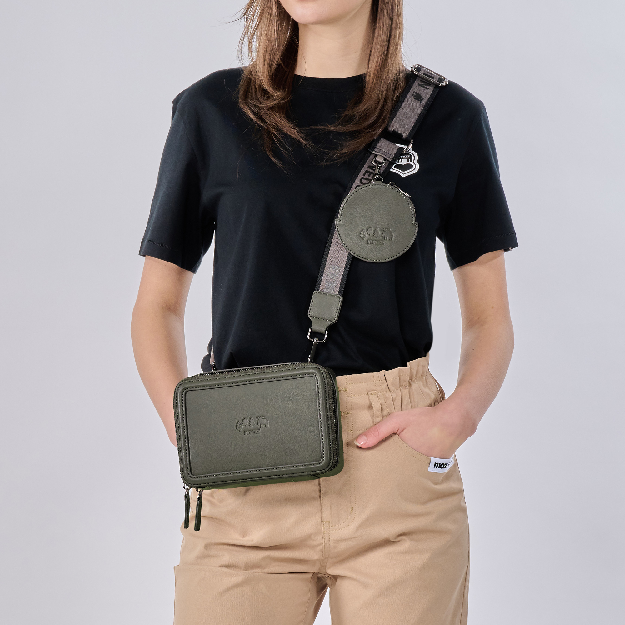 【惜福商品999】moz瑞典 駝鹿 皮革 防潑水 斜背相機包 (軍綠)