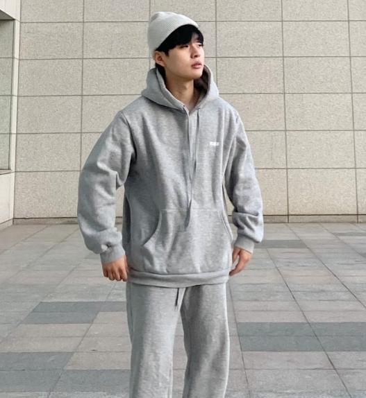 #現貨 韓國FCMM 小標 LOGO 刷毛帽踢