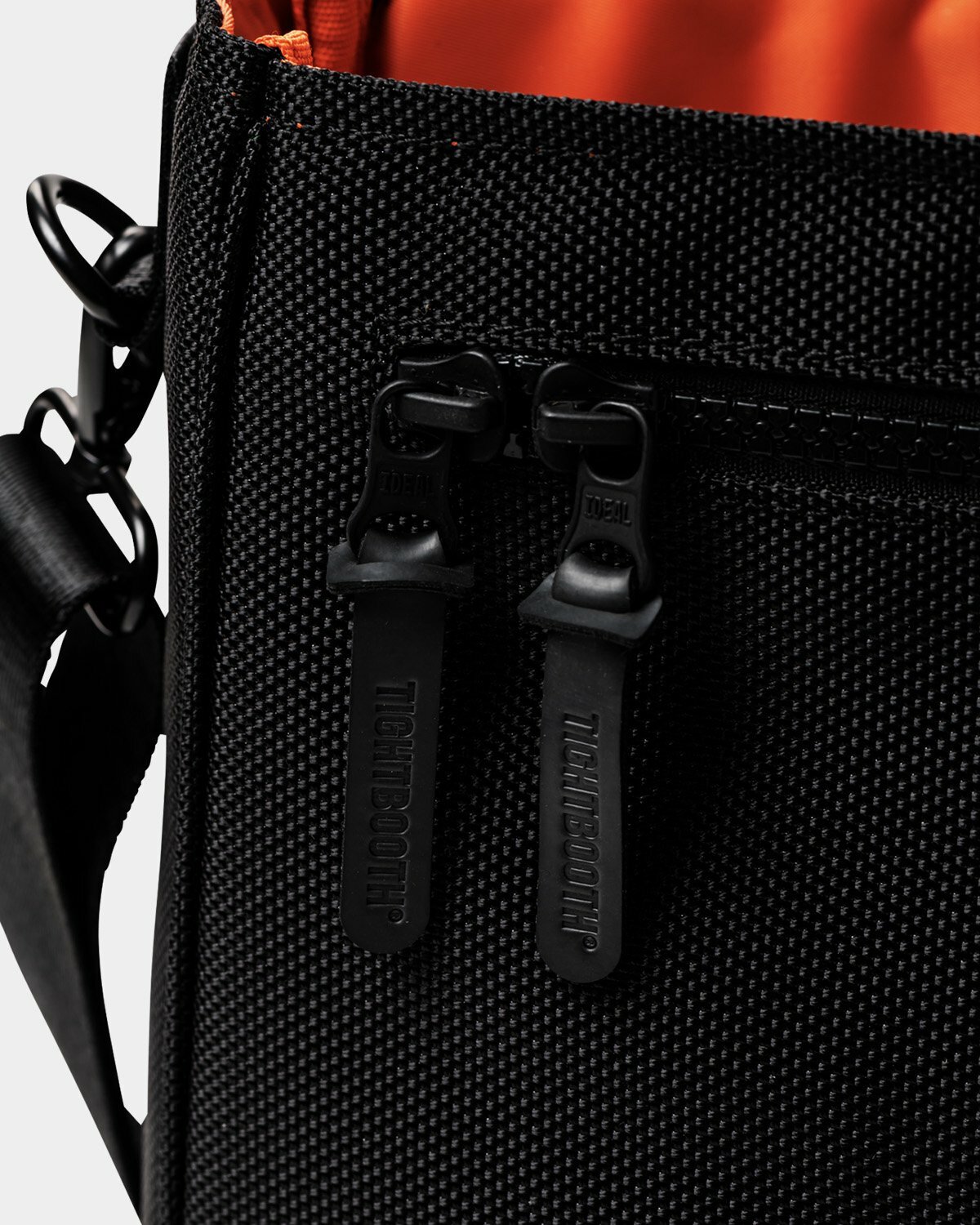 2023SS TIGHTBOOTH LOGO SHOULDER BAG 側背包郵差包大容量現貨