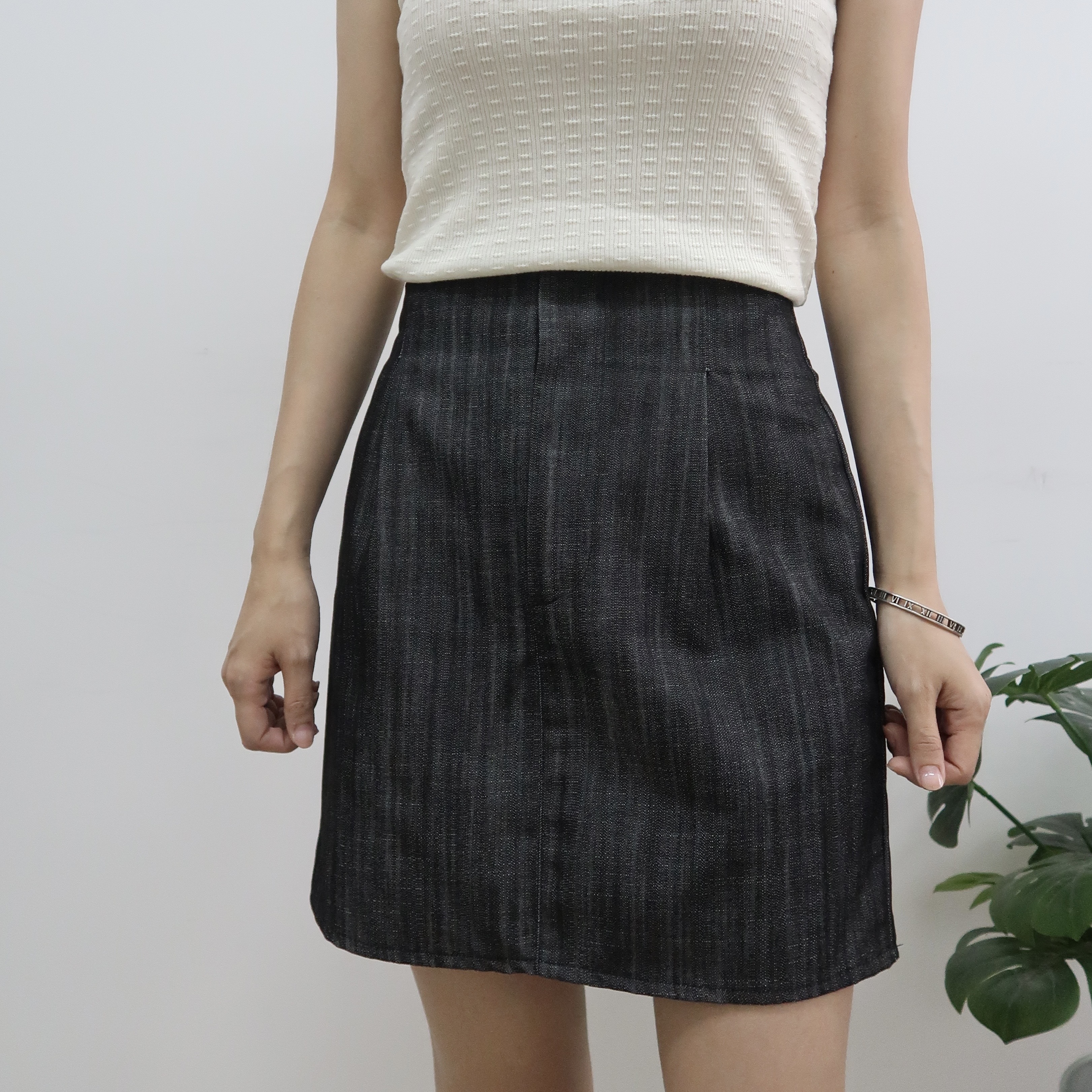 現貨 黑牛仔薄布短裙