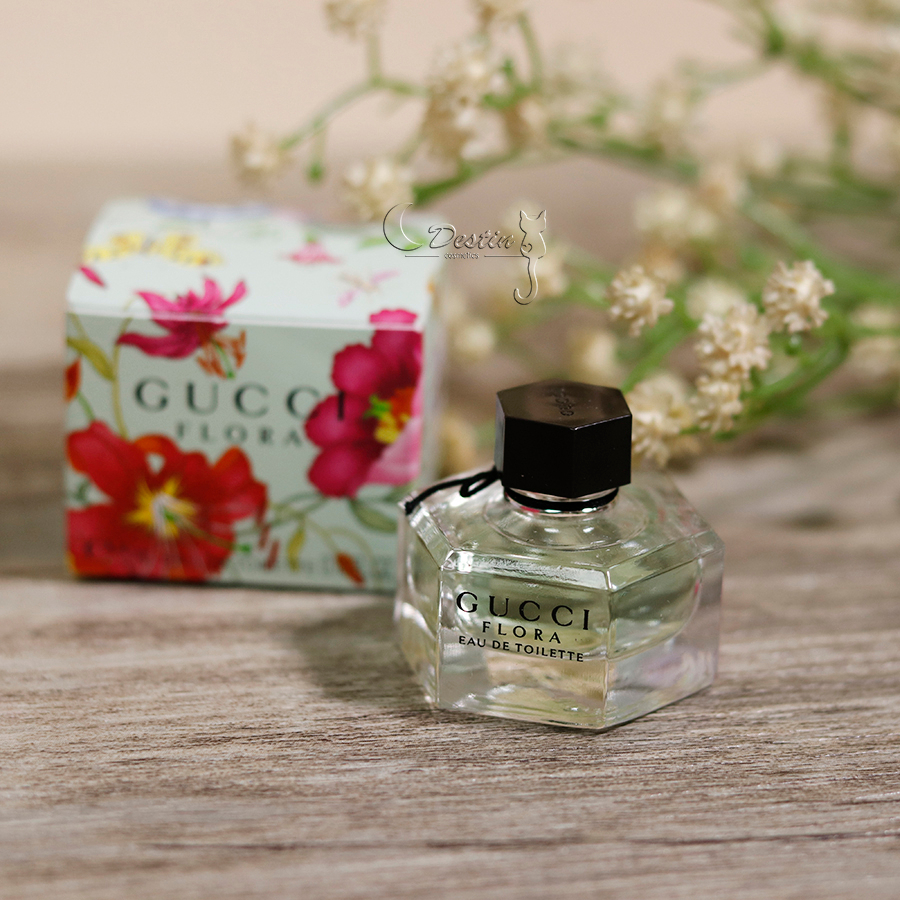 Gucci Flora, Chloé, Miu Miu 香水セット　５本 男性に人気！ Miu Chloé, Flora, Gucci Miu メルカリ - 5本 香水