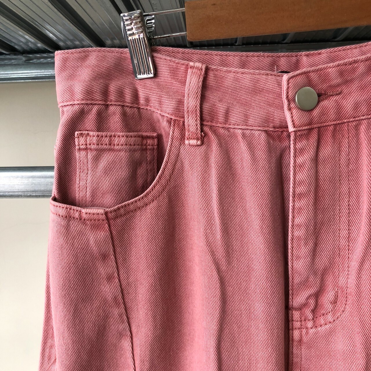 水洗草莓落地寬褲 D121