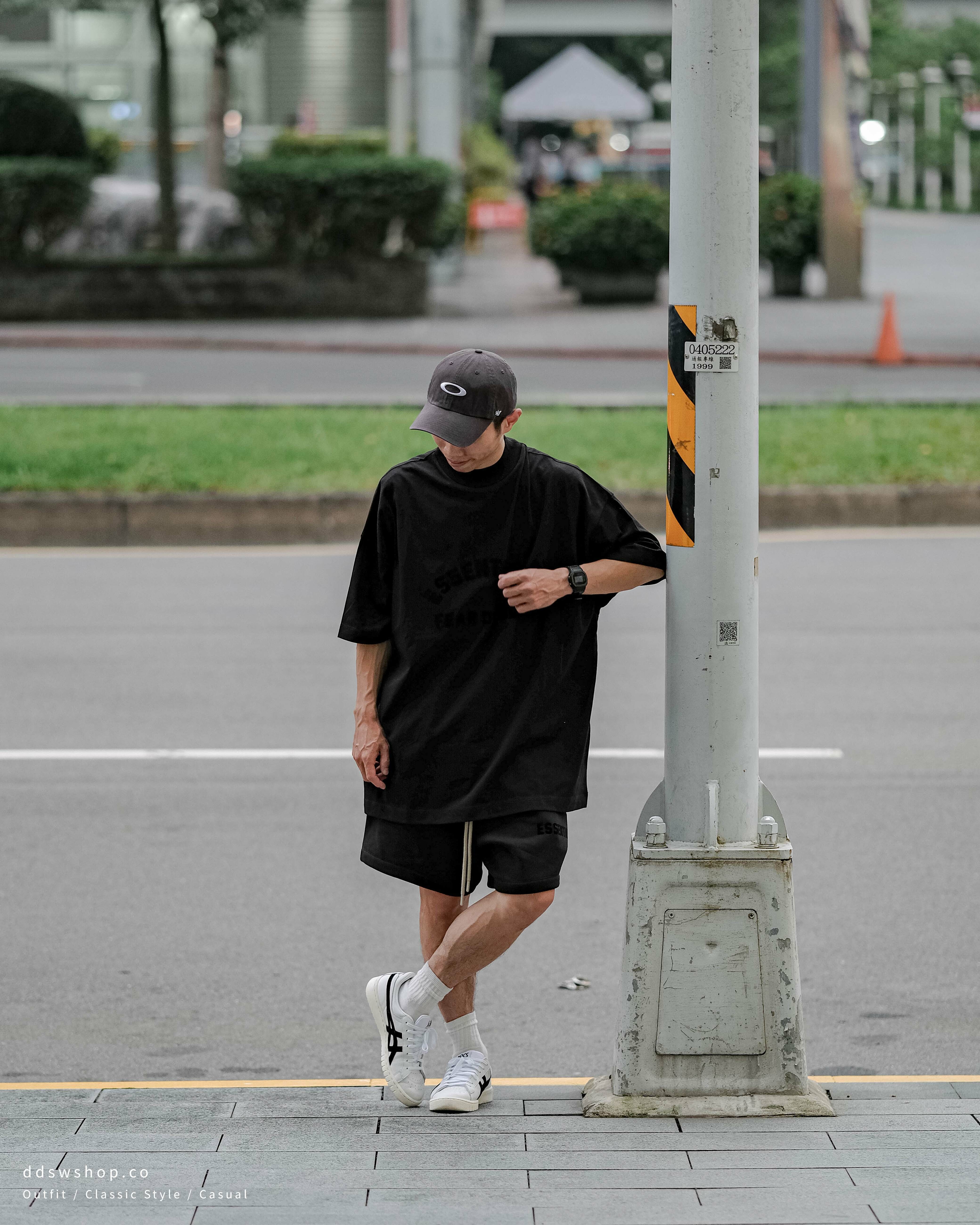 Essentials Fear of God 23S/S新款Logo小高領套裝 短袖 短褲 黑色
