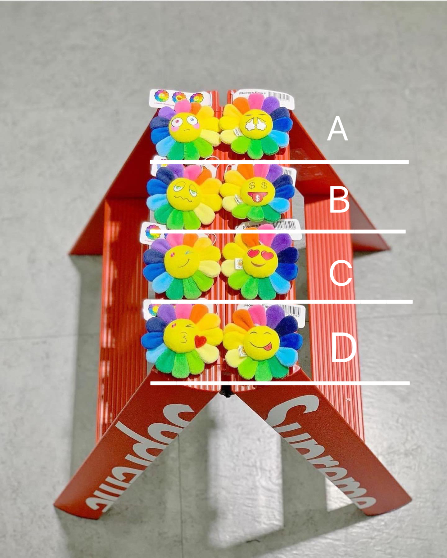 村上隆  Takashi Murakami Flower Plush Strap 8CM Emoji花（四款）