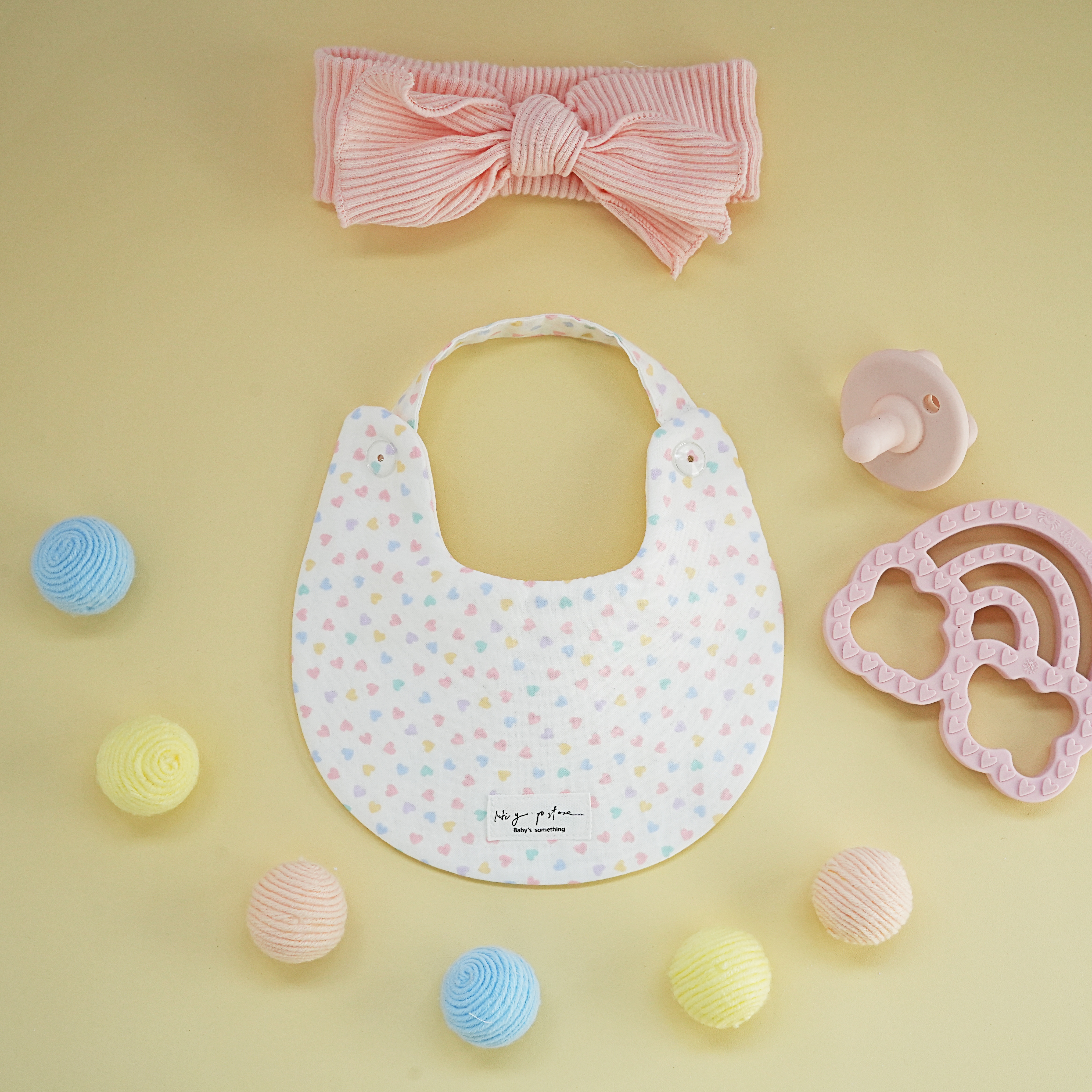 Hi Y.P store-手作圍兜-粉彩愛心