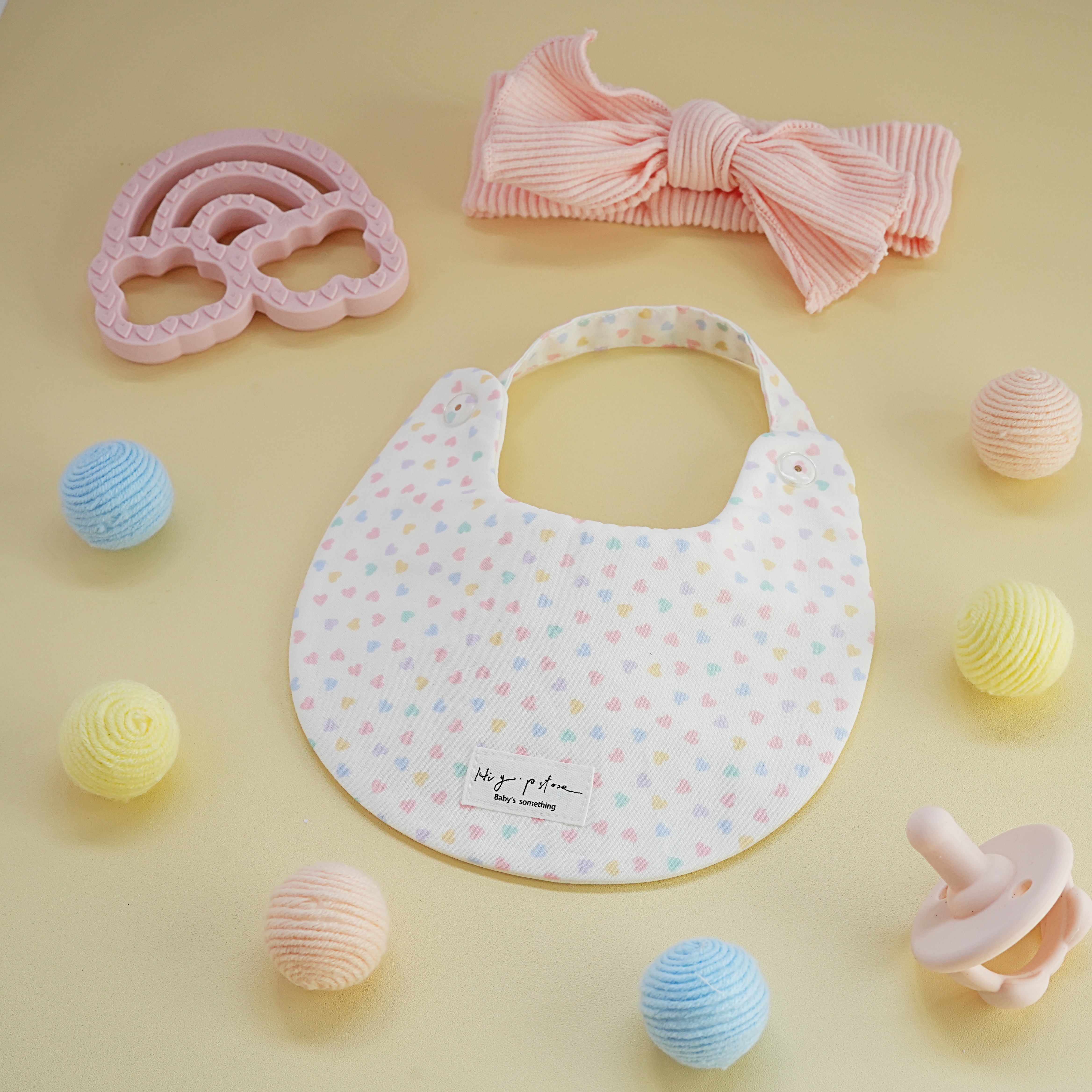 Hi Y.P store-手作圍兜-粉彩愛心