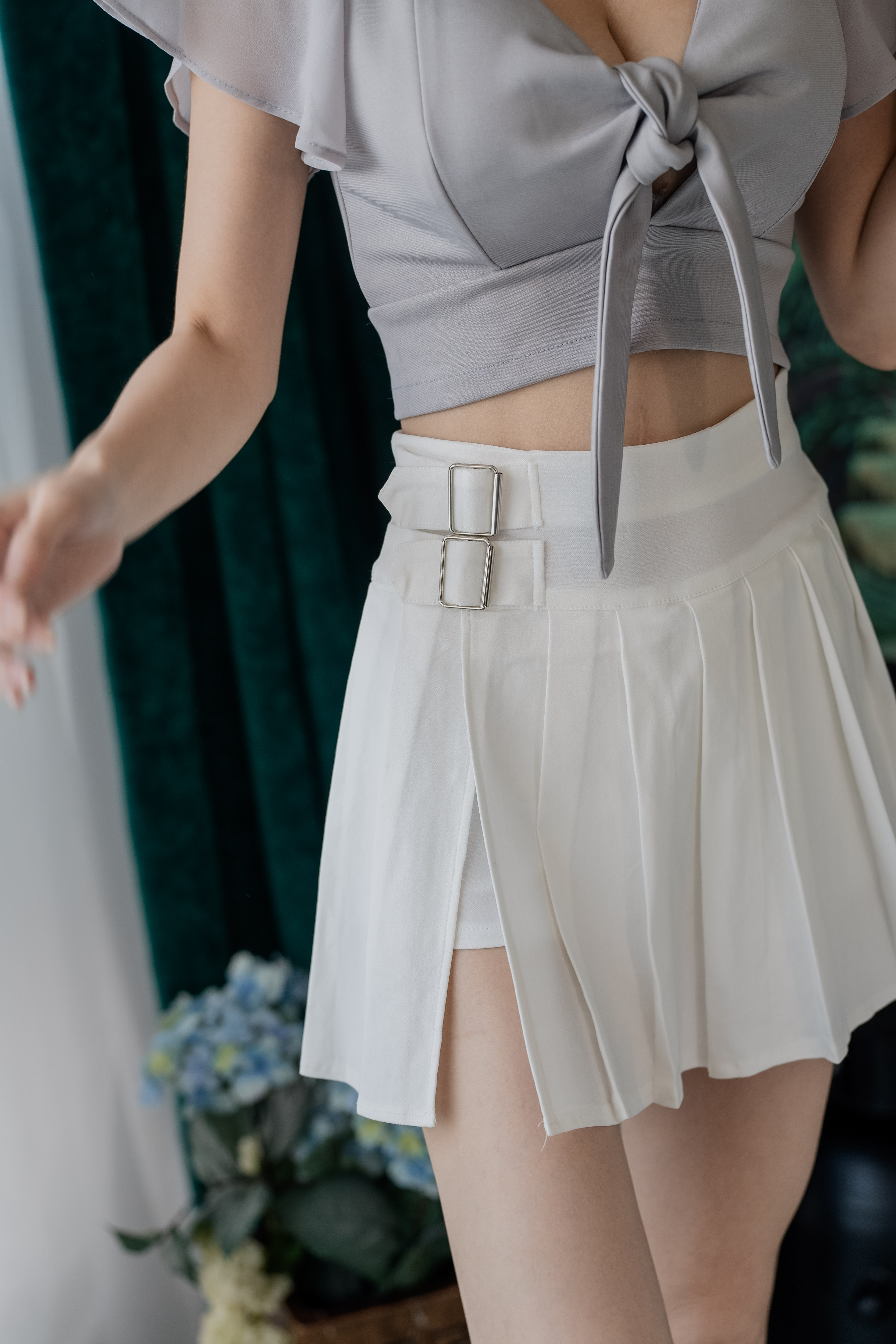 獨家訂製♡甜辣雙帶造型開衩百摺褲裙（白色彈性均碼可穿到XL）00