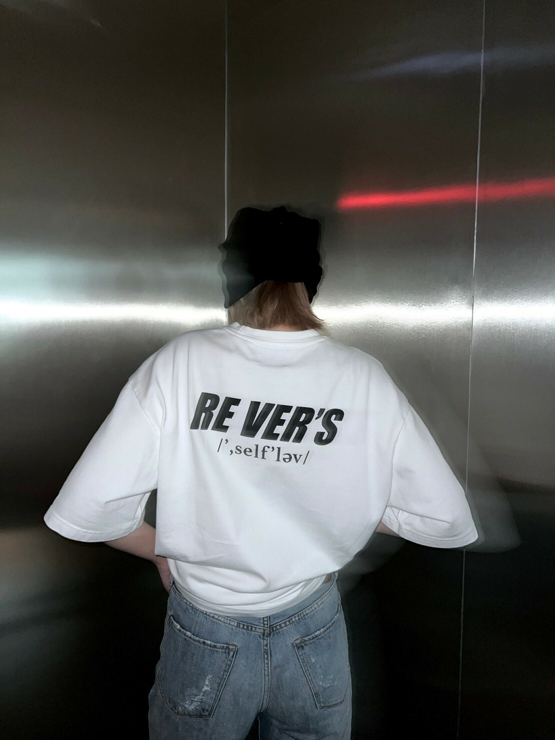 RE VER’S 經典字體LOGO 高質量 白黑寬鬆短袖 T PRODUCT. 00