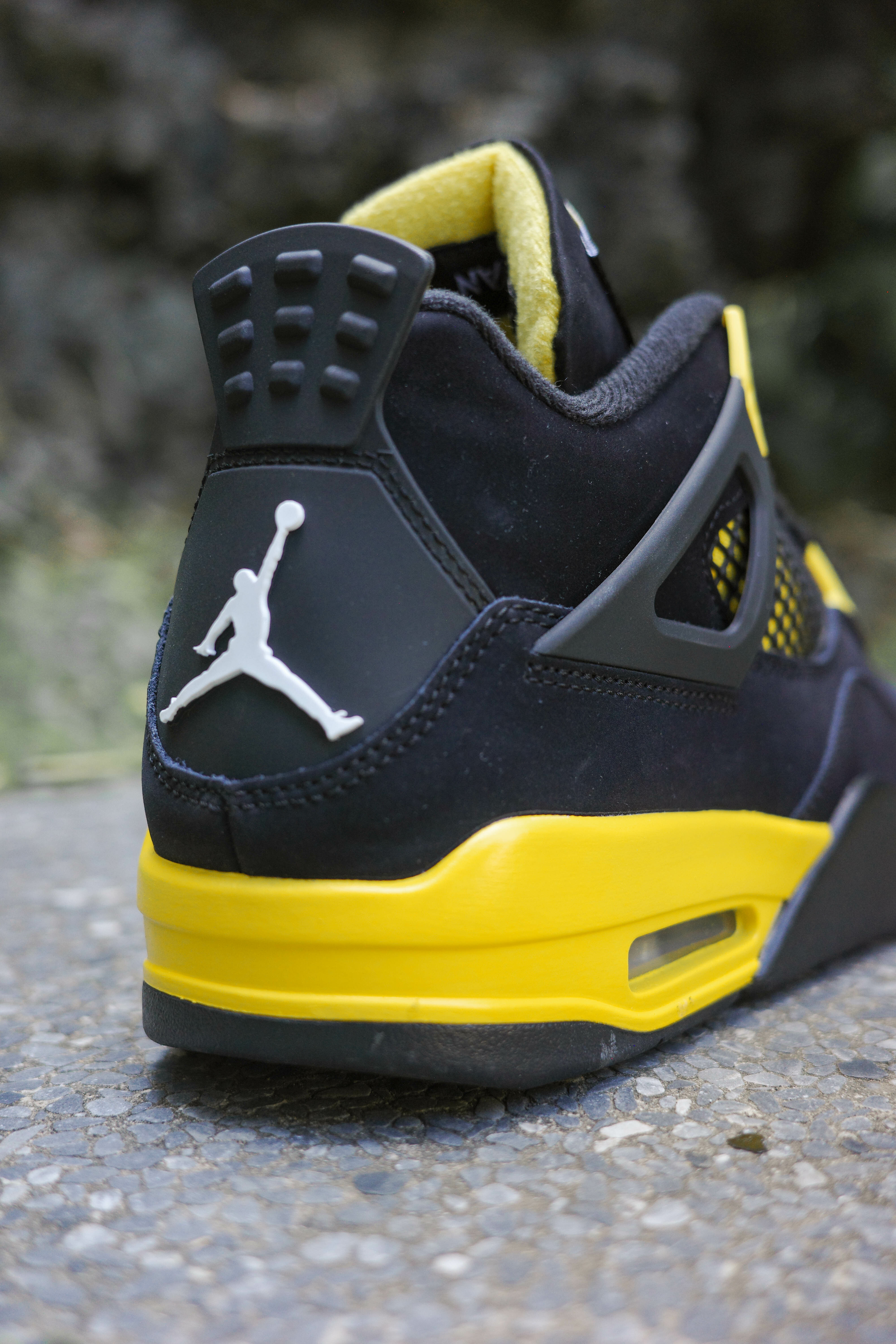 Nike Air Jordan 4 Ret黑黃閃電男款大童鞋(DH6927-017、408452-017