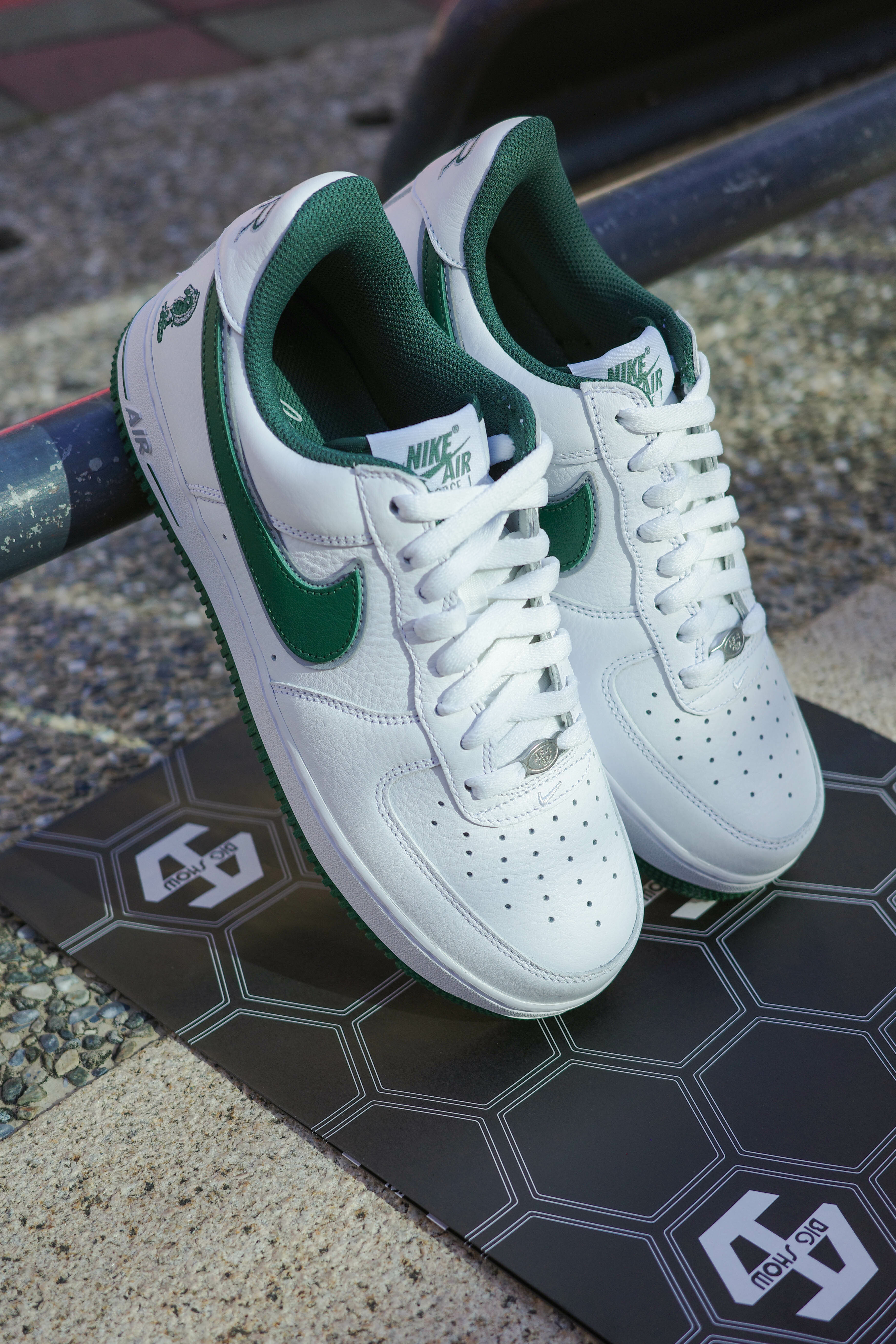 Nike Air Force 1 Lebron James 白綠 森林綠 20周年紀念款 西洋棋 LRMR刺繡字母(FB9128-100)