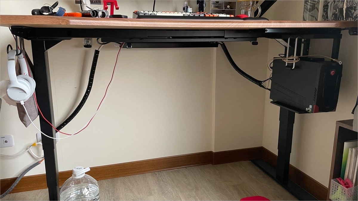 開箱 Funte電動升降桌評價，為什麼買Funte升降桌？整線記錄。