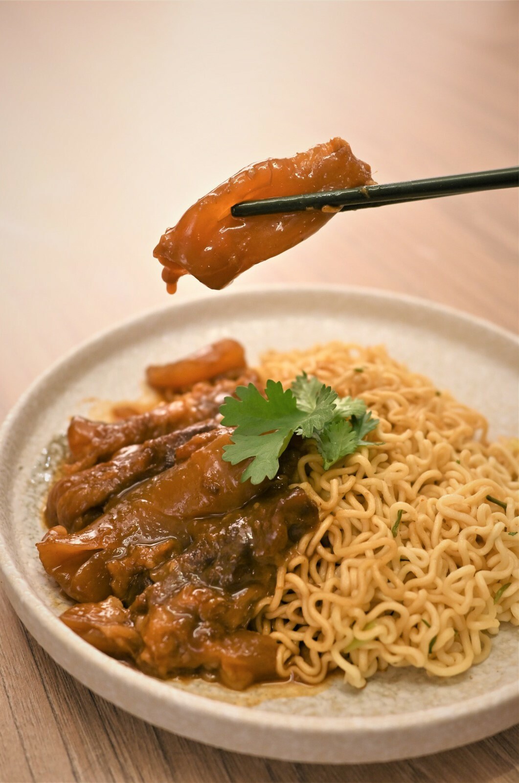 齊記美食｜香辣牛筋