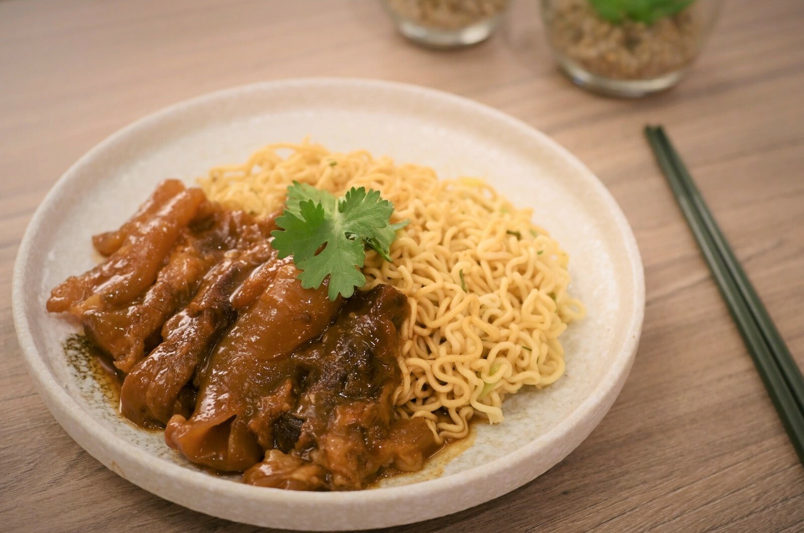 齊記美食｜香辣牛筋