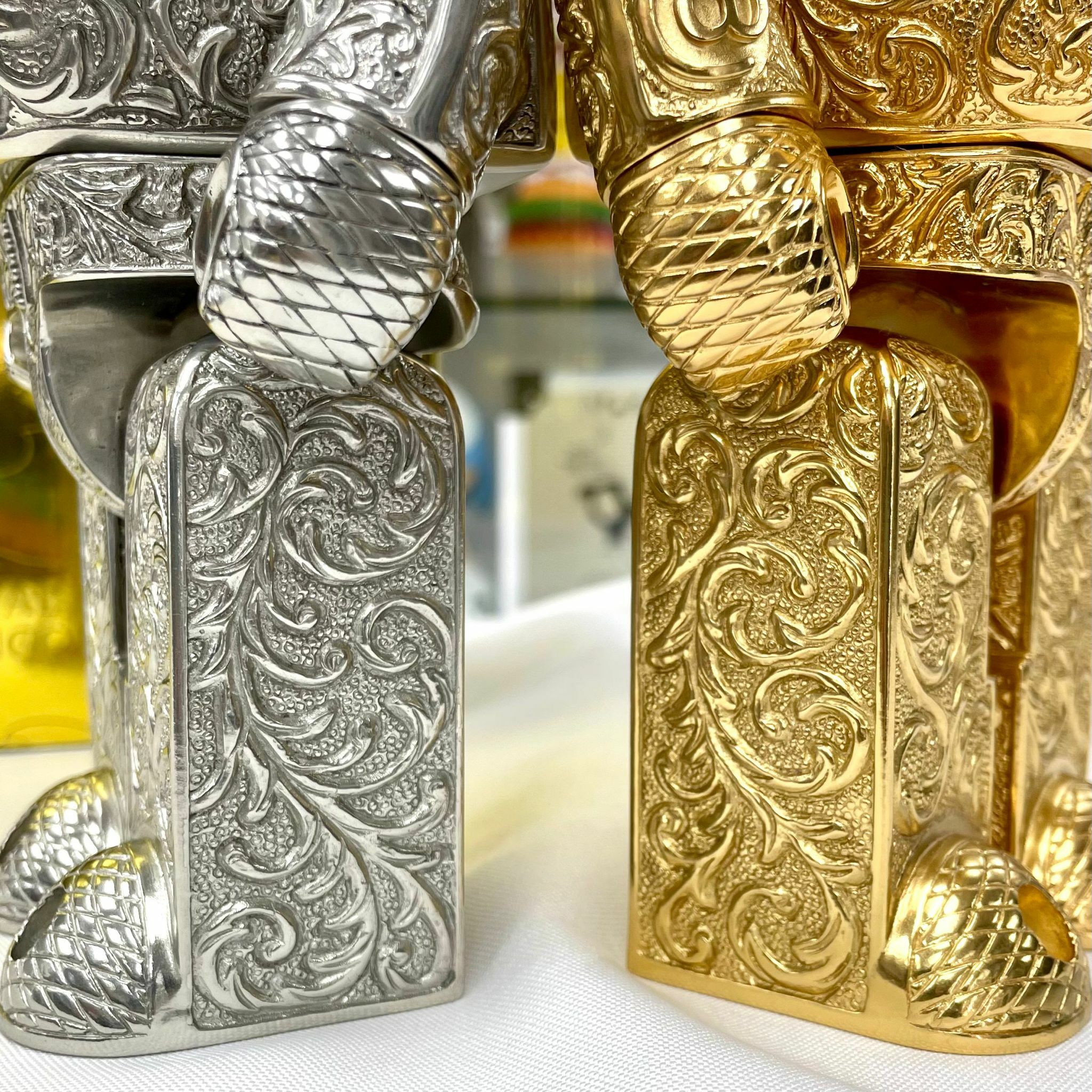 400% Be@rbrick BAPE (R) SHARK ROYAL SELANGOR (GOLD/SILV