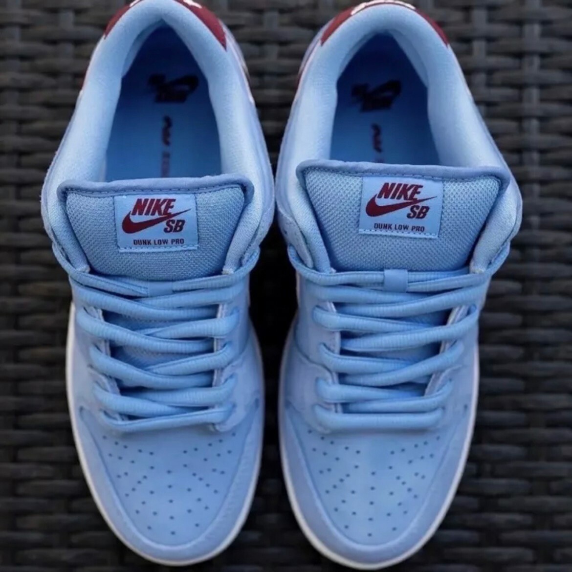 Nike SB Dunk Low Phillies 白藍 費城 泡泡糖 紅勾 麂皮 DQ4040-400