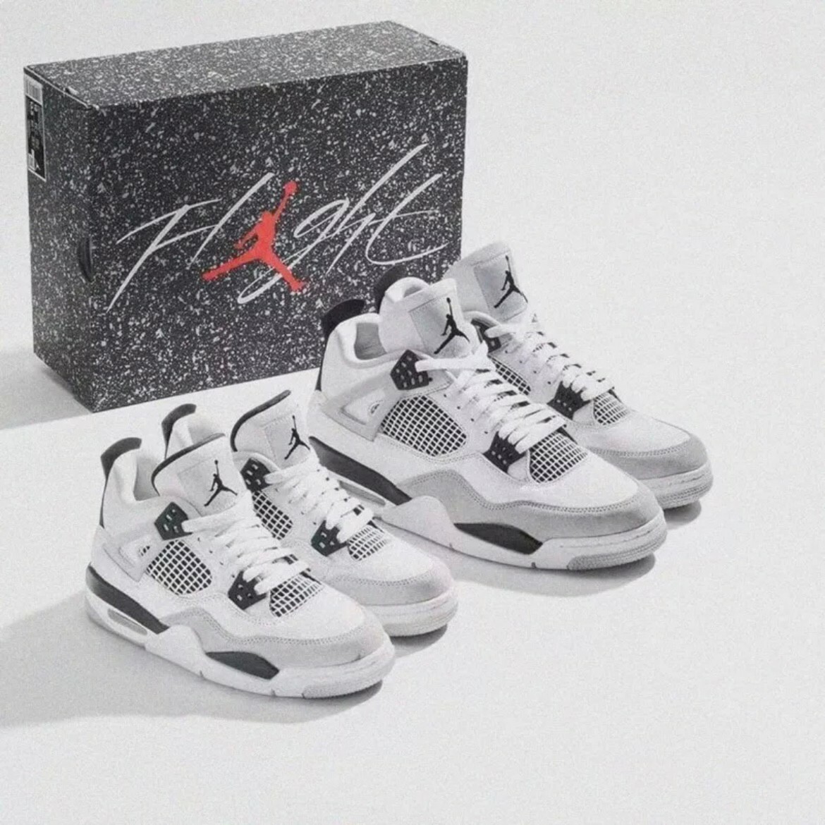 Nike Air Jordan 4 White and Black 熊貓 白水泥 AJ4 DH6927-111