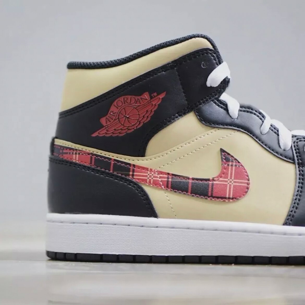 Nike Air Jordan 1 Mid SE 中筒 黑棕紅 卡其 格子 男鞋 AJ1 DZ5329-001