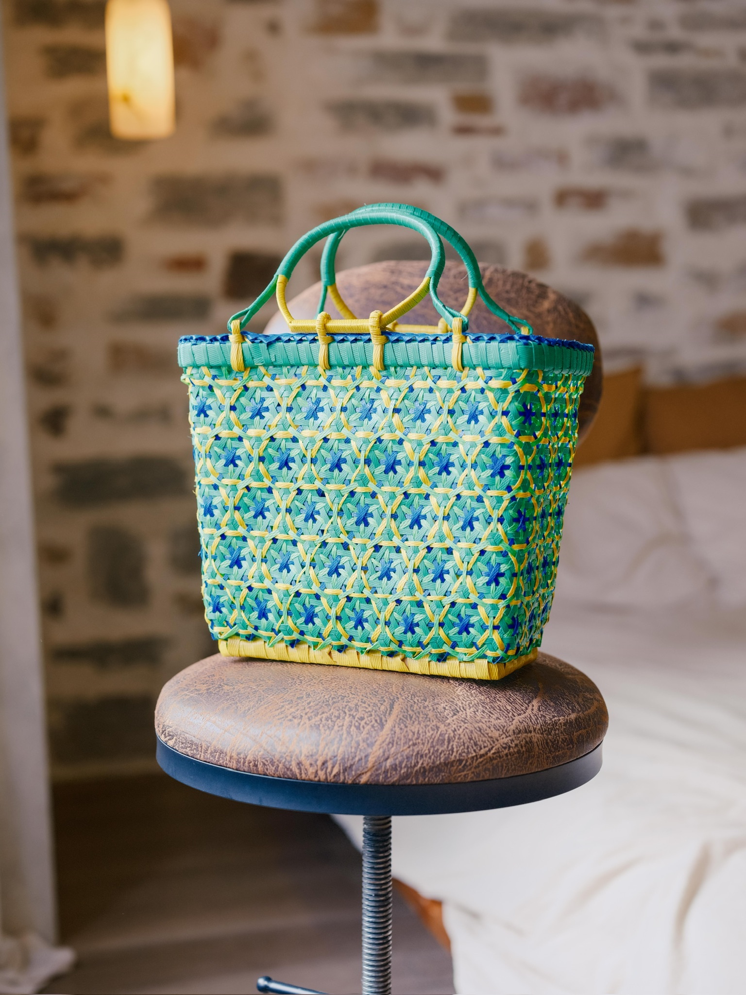 泰國人手織拼色藤籃(細)