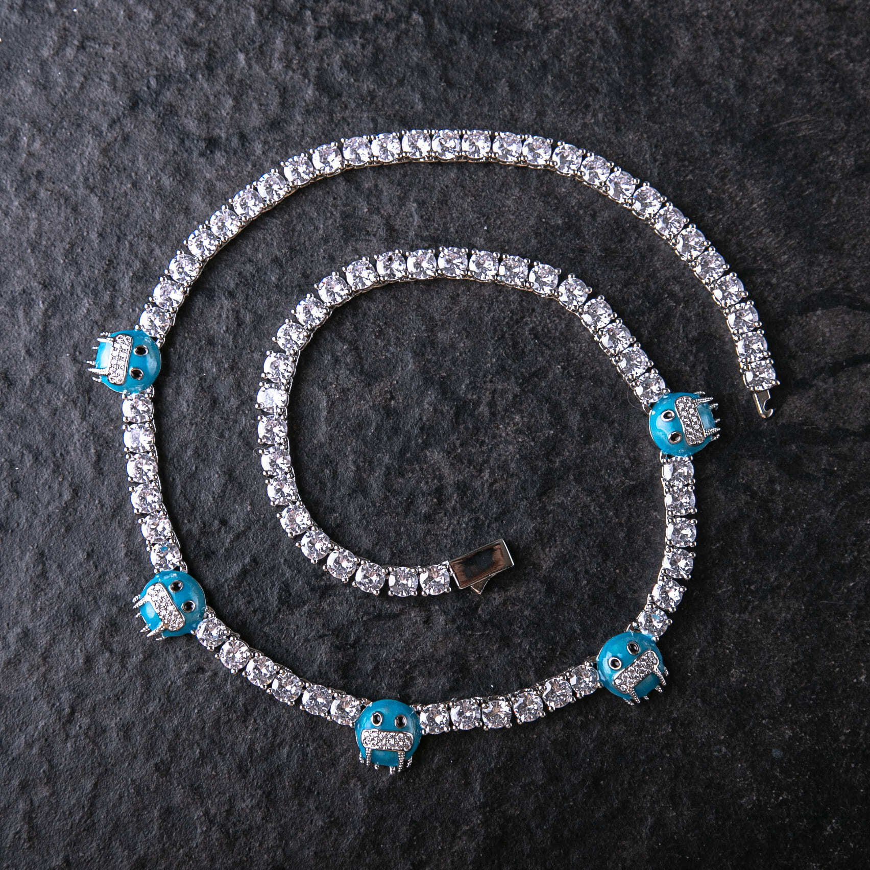 冰凍表情符號單排鑽網球鍊