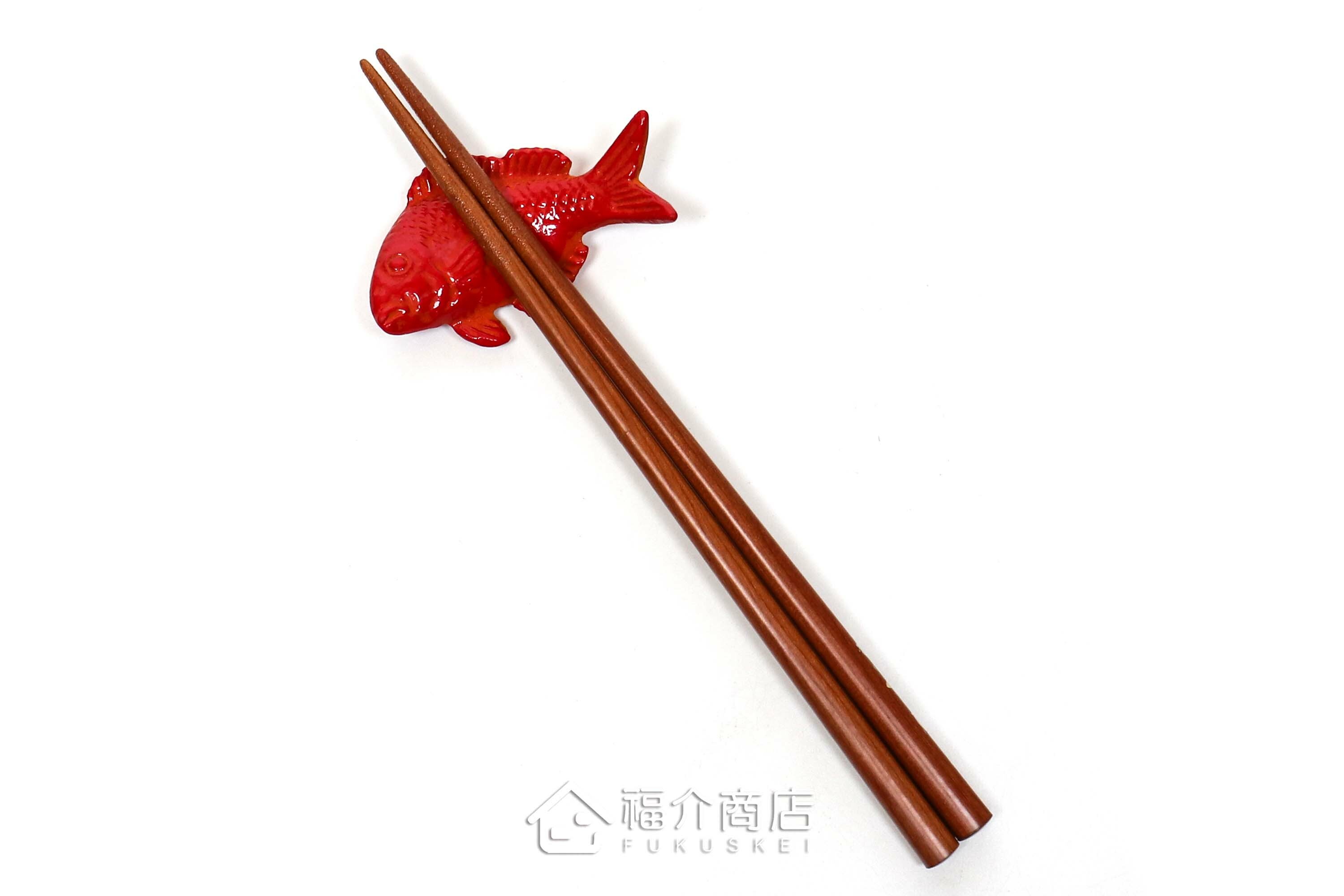 放置筷子用的紅色鯛魚造型筷架