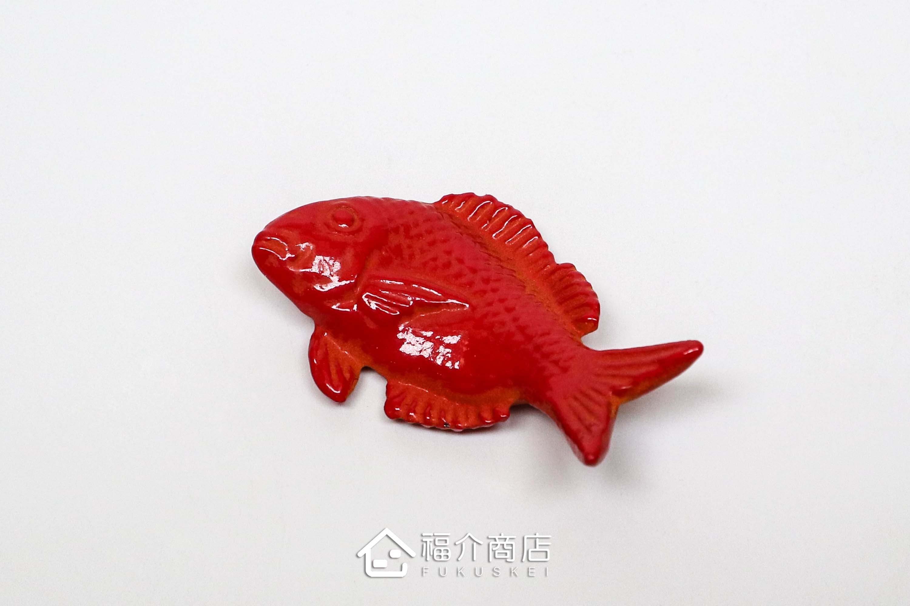 放置筷子用的紅色鯛魚造型筷架