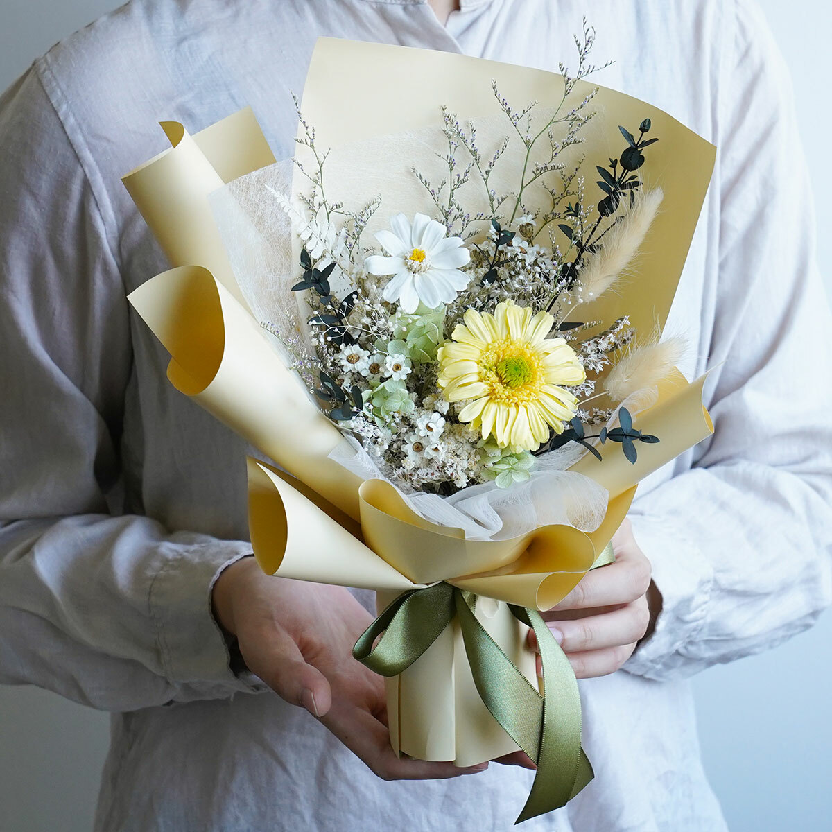 向日葵畢業花束溫光黃,向日葵畢業花束,台北畢業花束推薦,溫光黃,黃玫瑰向日葵花束推薦,畢業花束推薦,父親節花束推薦