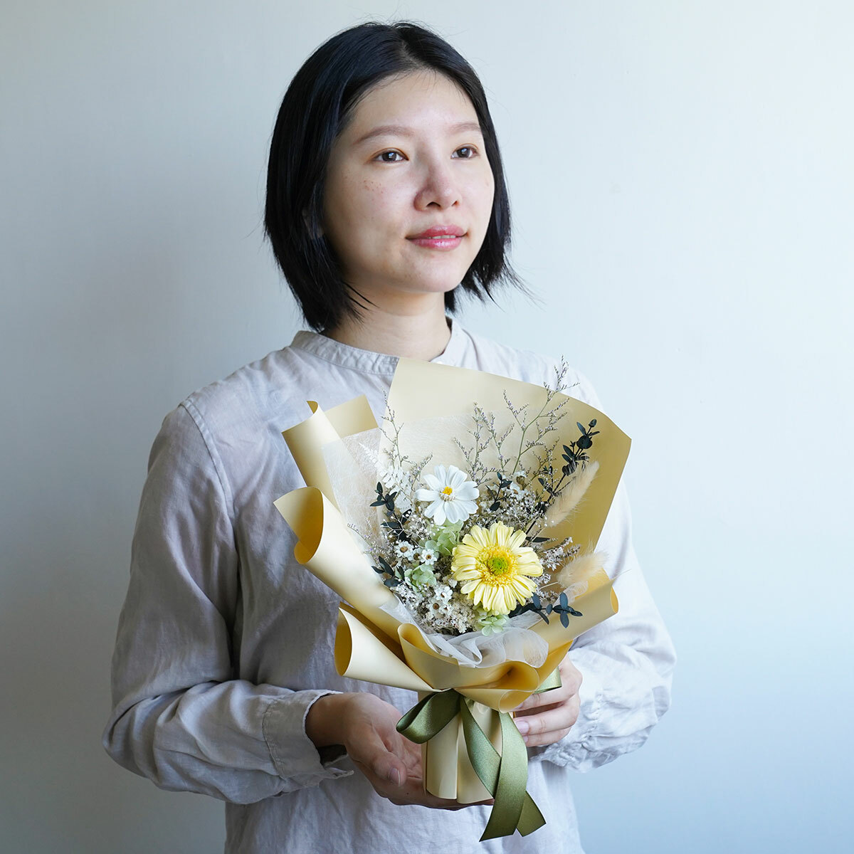 向日葵畢業花束永生花溫光黃,向日葵畢業花束,台北畢業花束推薦,溫光黃,黃玫瑰向日葵花束推薦,畢業花束推薦,父親節花束推薦