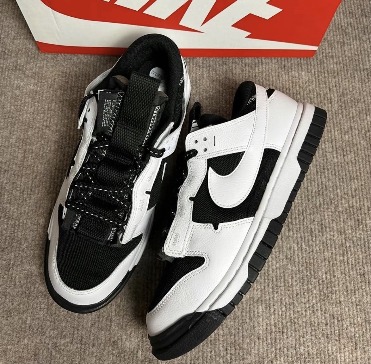 NIKE AIR DUNK JUMBO 反轉熊貓