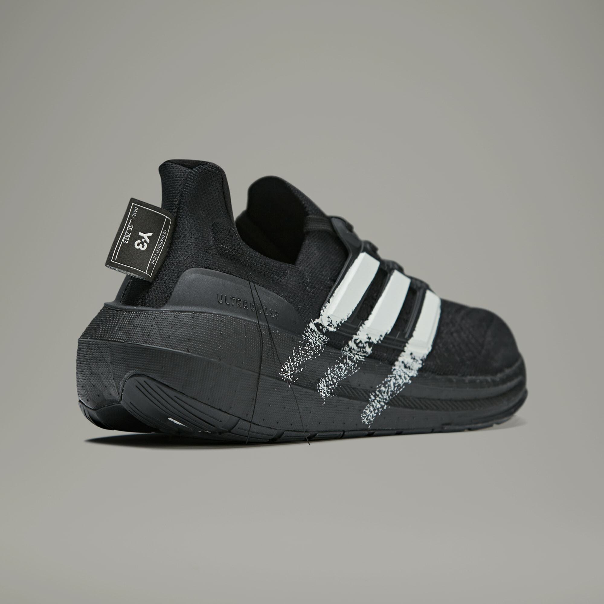 Y-3 ULTRABOOST LIGHT 頂級鞋款- 黑白】