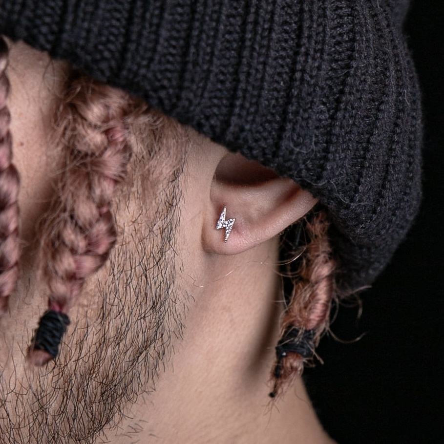 925純銀滿鑲閃電耳釘