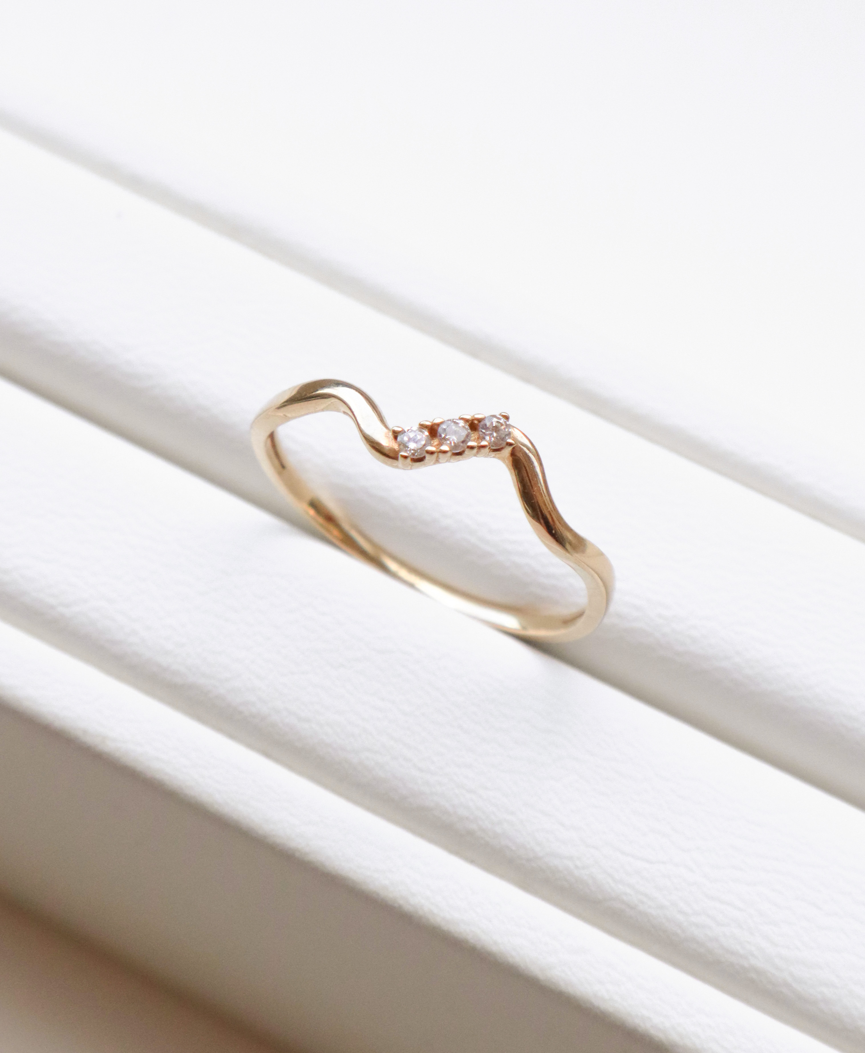 10K/流線造型戒指