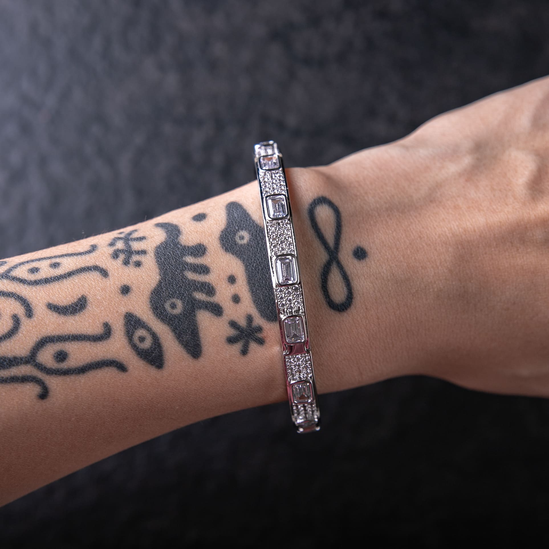 滿鑲祖母綠切割鑲嵌手環