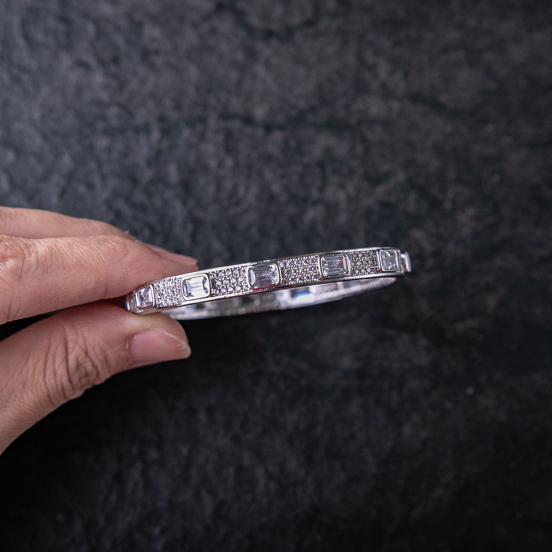 滿鑲祖母綠切割鑲嵌手環