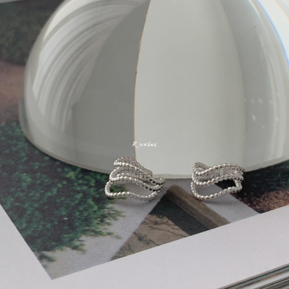 Able (ear-cuff)