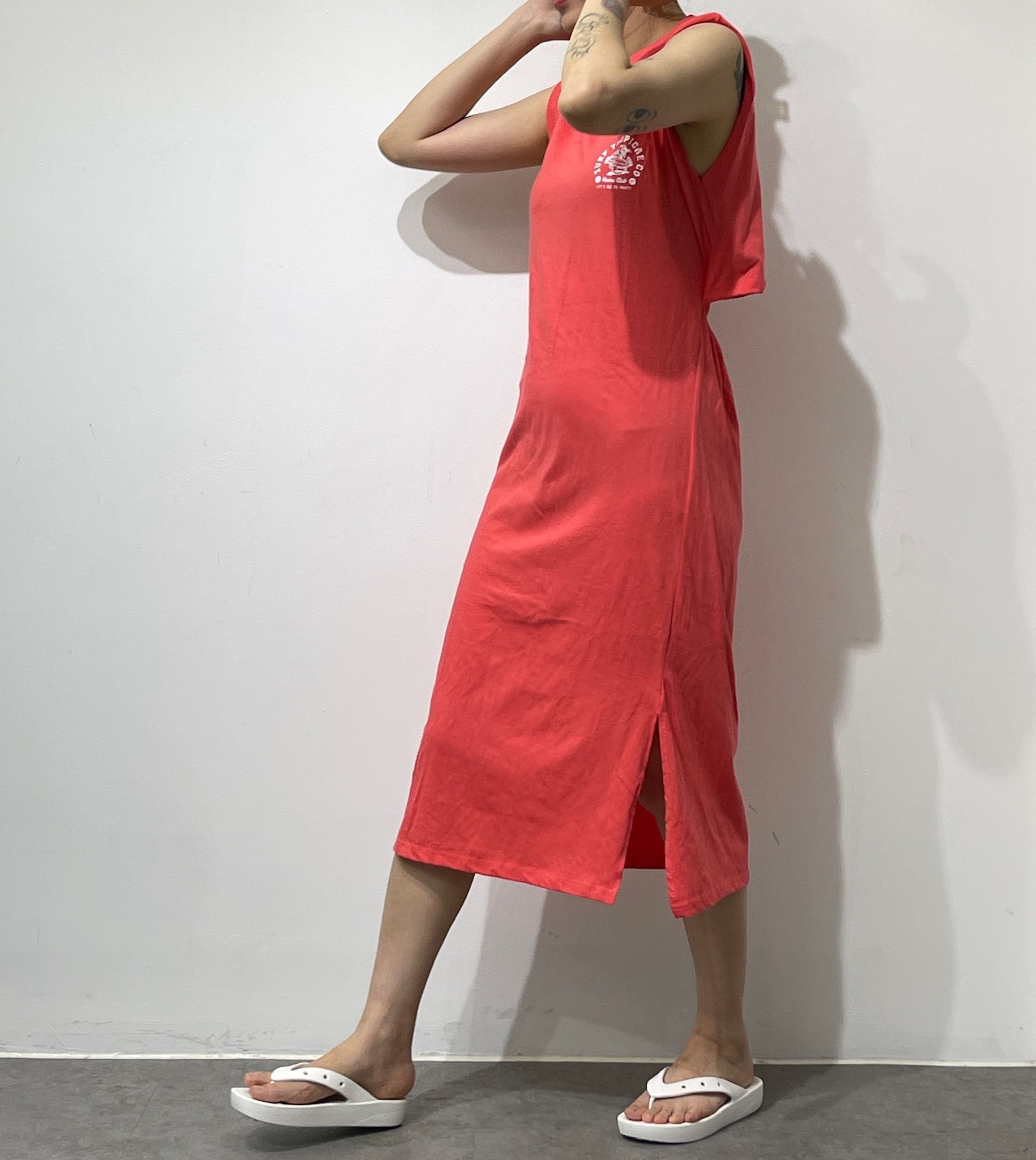 現貨 🇰🇷 韓國 後腰鏤空背心連衣裙（CE464）