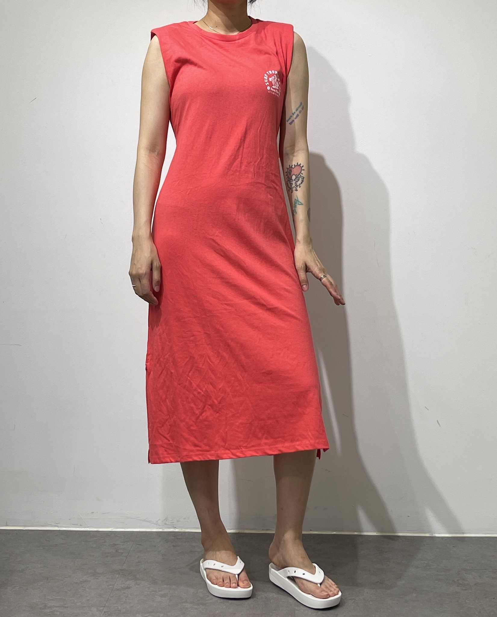 現貨 🇰🇷 韓國 後腰鏤空背心連衣裙（CE464）