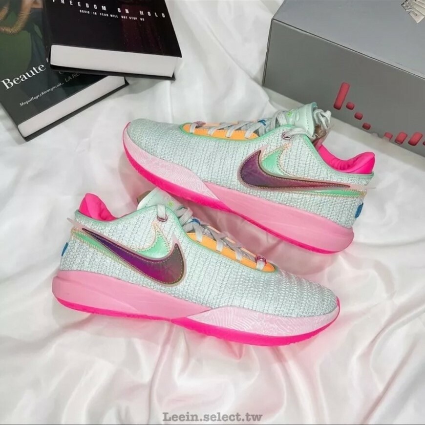 Nike LeBron XX EP Time Machine 20代 粉綠 籃球鞋 男鞋 DJ5422-300