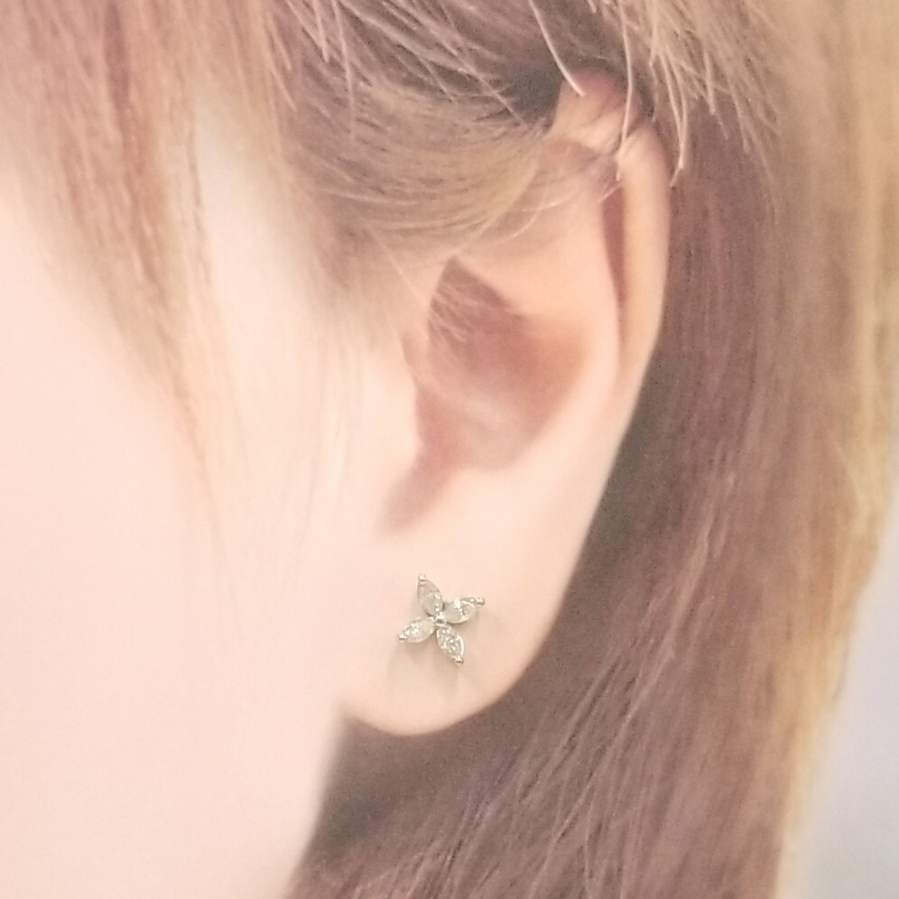 全新18K白金58份鑽石耳環