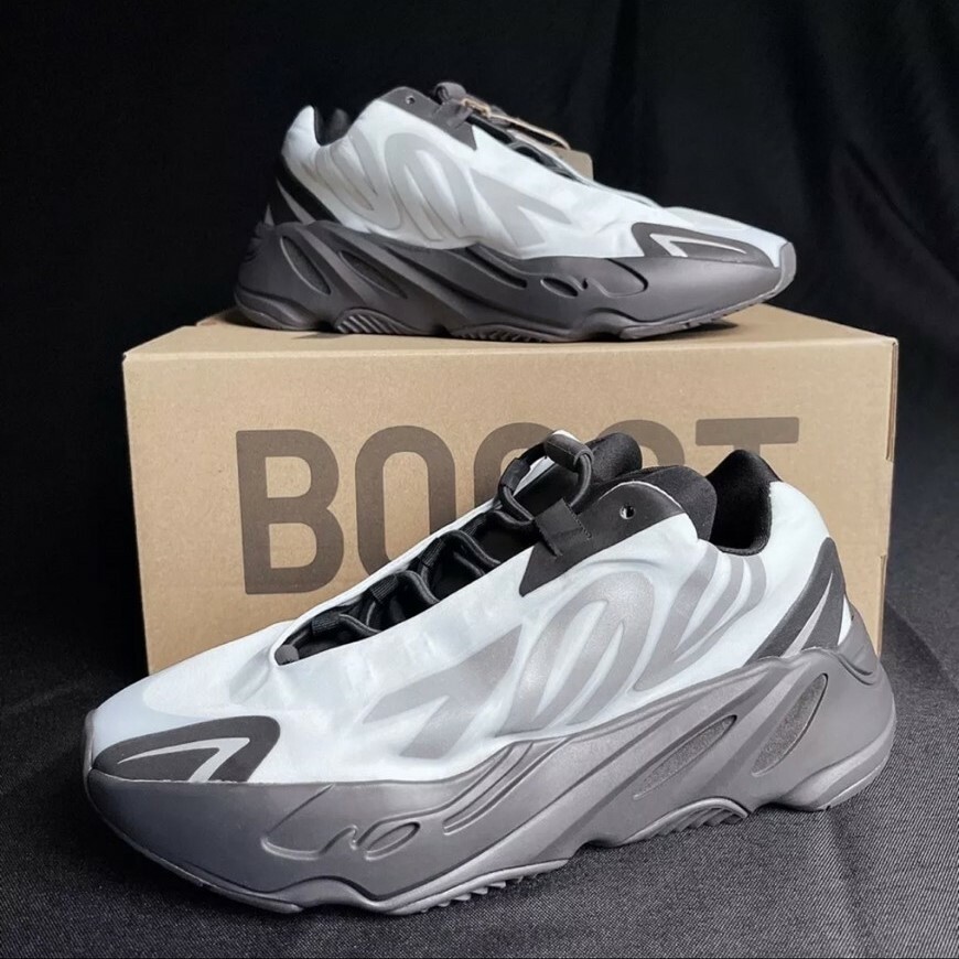 Adidas YEEZY Boost 700 MNVN BLUE TINT 淺藍 反光復古 GZ0711