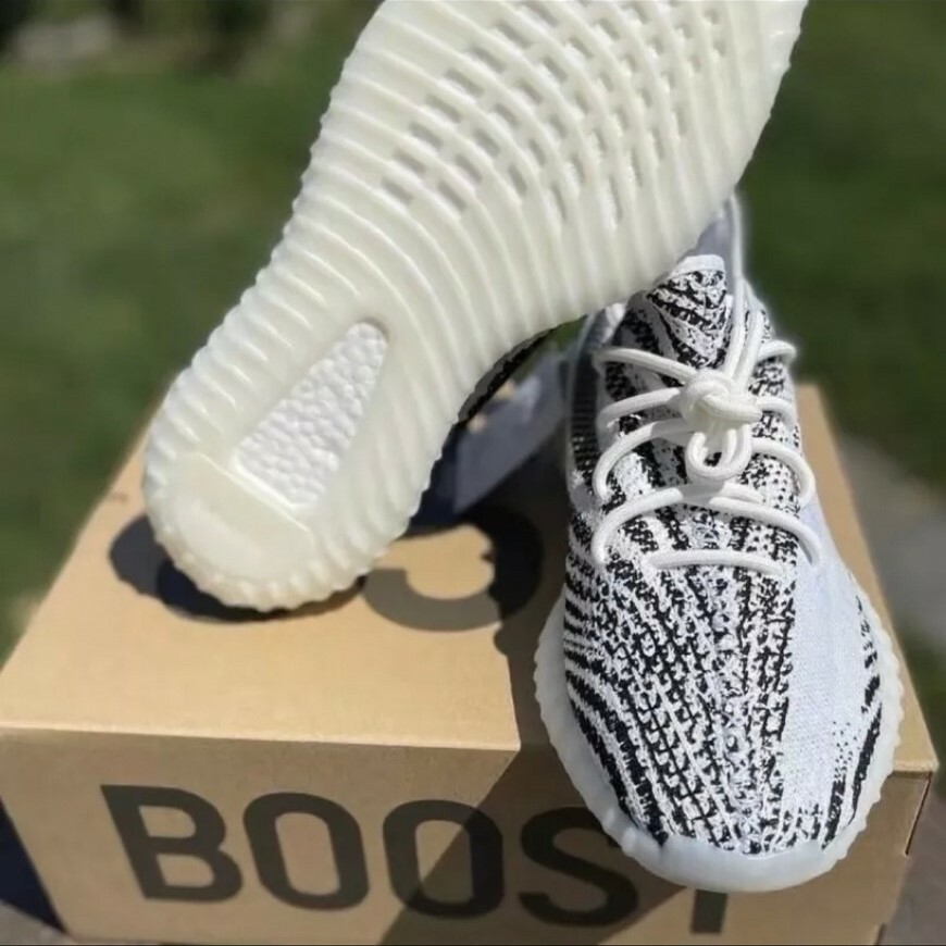 Adidas YEEZY Boost 350 V2 Zebra 2022最新版 白班馬 男女鞋 CP9654