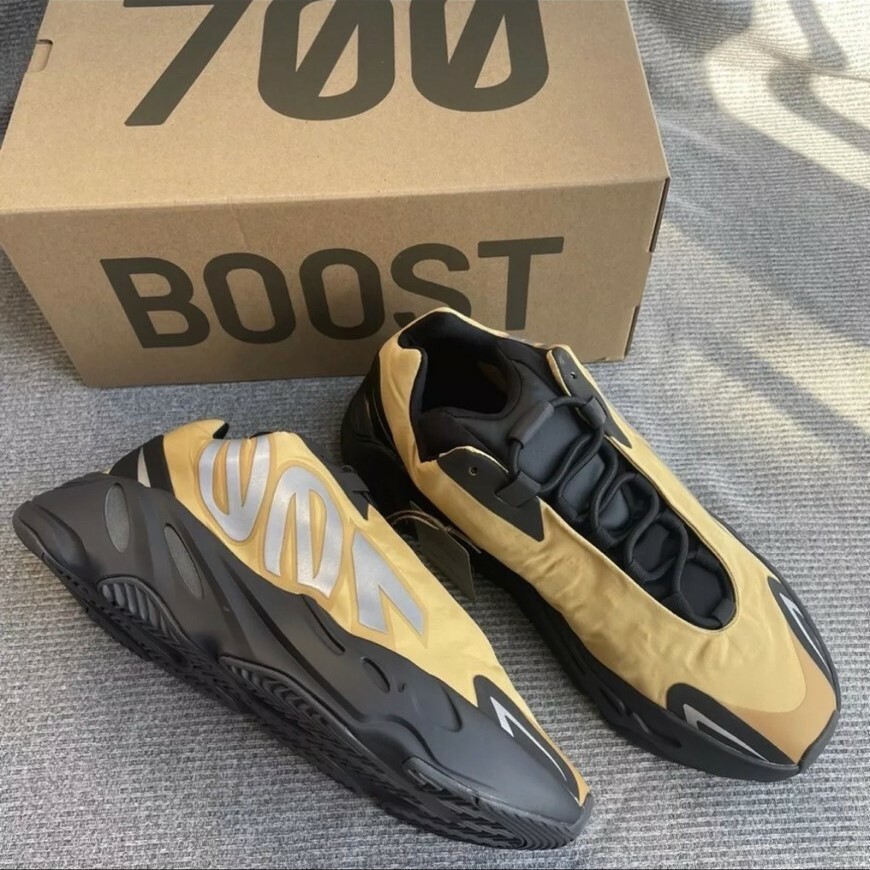 Adidas YEEZY Boost 700 MNVN Honey Flux 黑黃蜂 老爹鞋 GZ0717